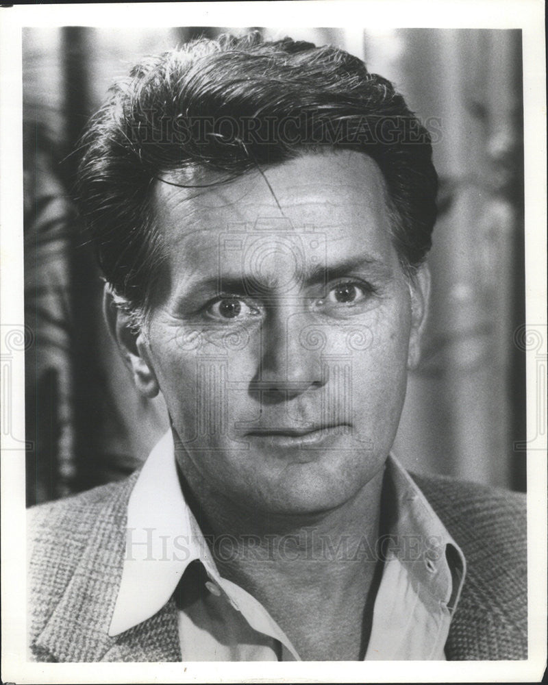 1988 Press Photo Ramon Antonio Gerard Martin Sheen film TV star Believers movie - Historic Images