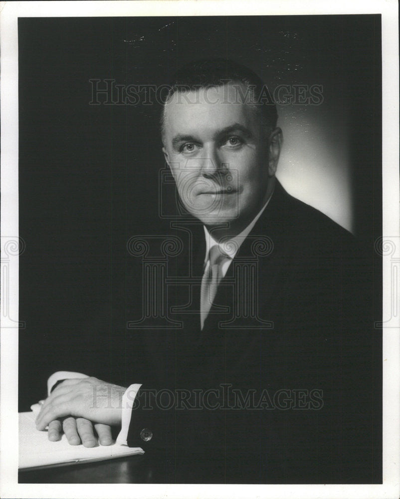 1969 Press Photo James F Sheerin Hilton Hotels Corp Vice President - Historic Images