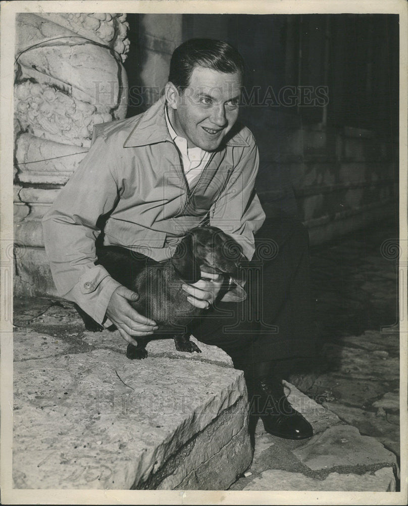 Press Photo Edward Barrett pet animal - Historic Images