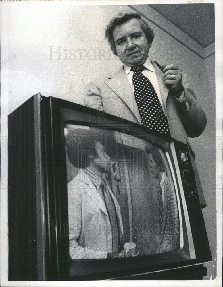 1976 Press Photo Dan Wakefield Author - Historic Images