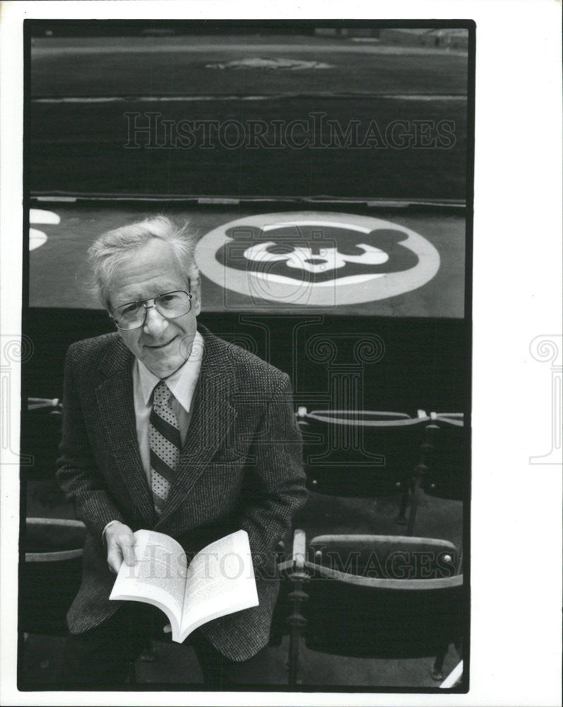 1992 Press Photo Ray Sons Wrigley Field book release Phil Velasquez - Historic Images