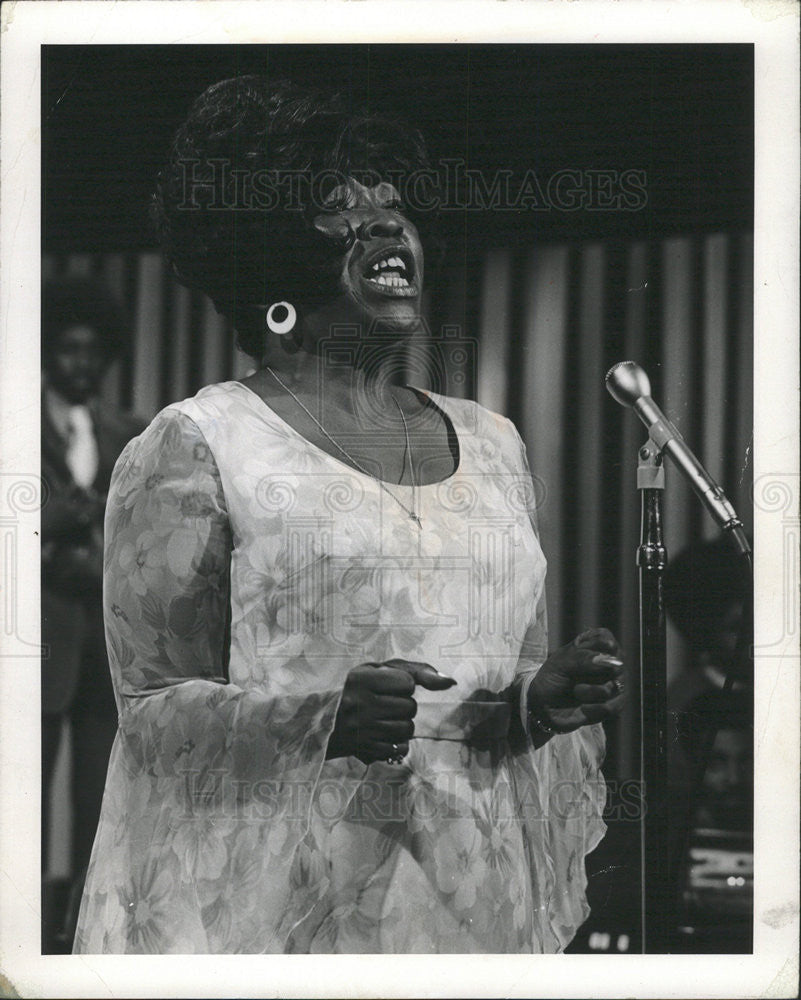 1975 Press Photo Billy Preston Albertina Walker Quincy Jones Performing Push - Historic Images