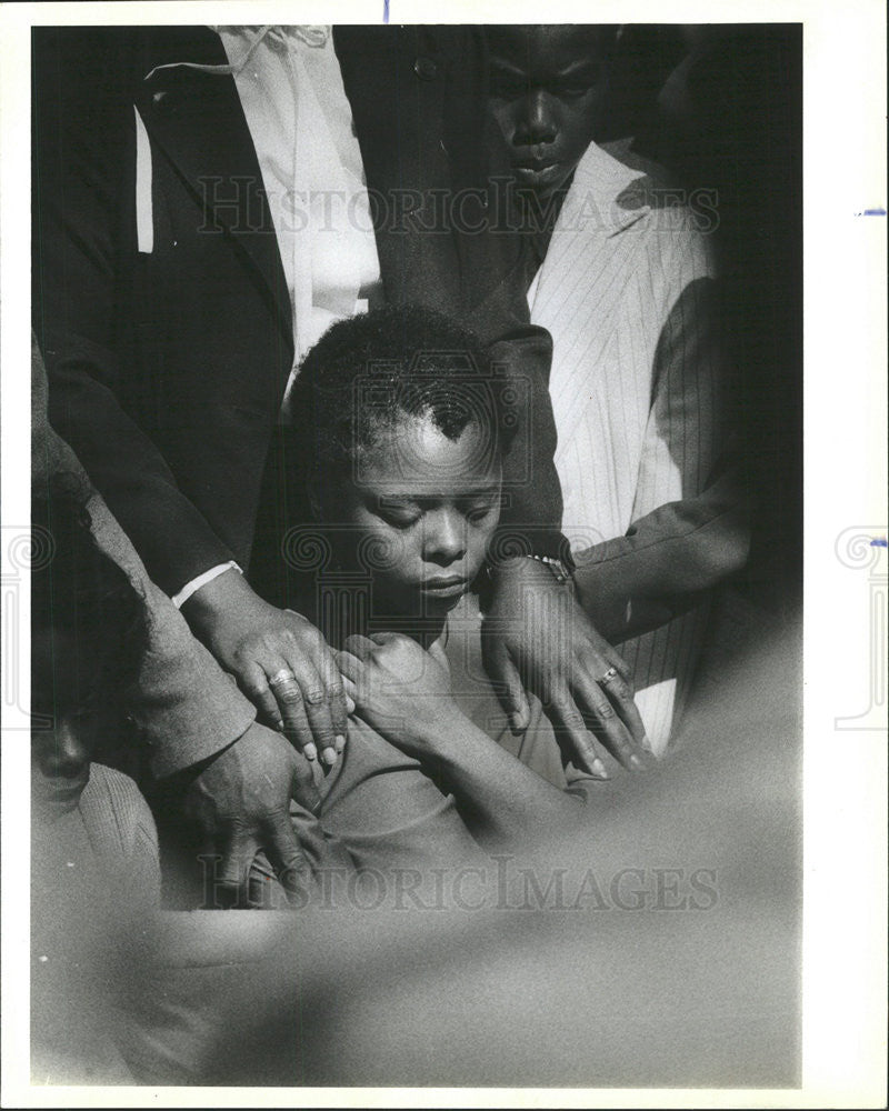 1983 Press Photo Myra Walker Elizabeth Hopkins Dan Ryan gun riding trucker van - Historic Images