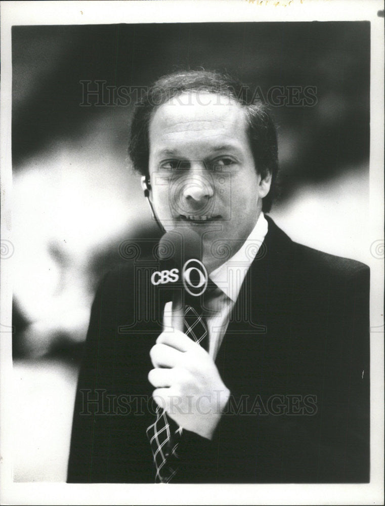 Press Photo Dick Stockton broadcaster event doubleheader National Basketball - Historic Images