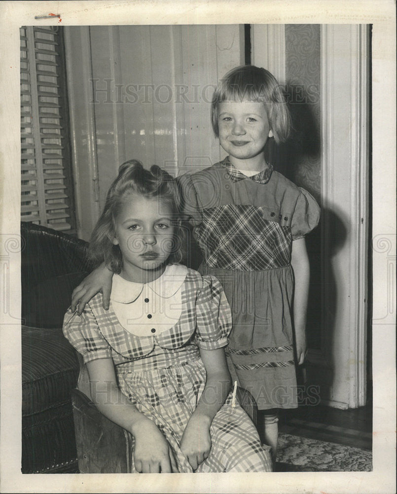 1952 Press Photo Dolores Sak Sister Connie. - Historic Images