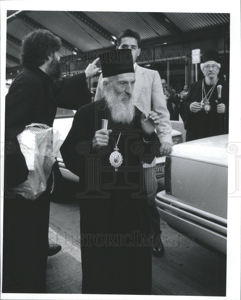 1992 Press Photo Serbian Orthodox Patriarch Pavel arrive visit North America - Historic Images