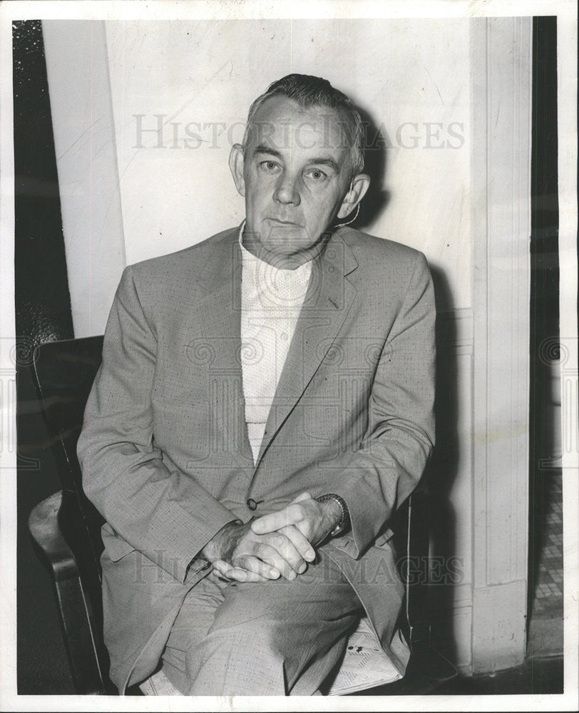 1956 Press Photo Albert A Payne Banker Businessman - Historic Images