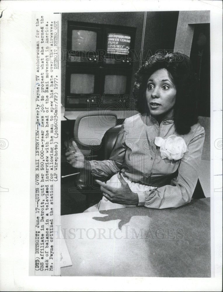 1977 Press Photo Beverly Payne TV Anchorwoman CBS affiliate Detroit protest - Historic Images