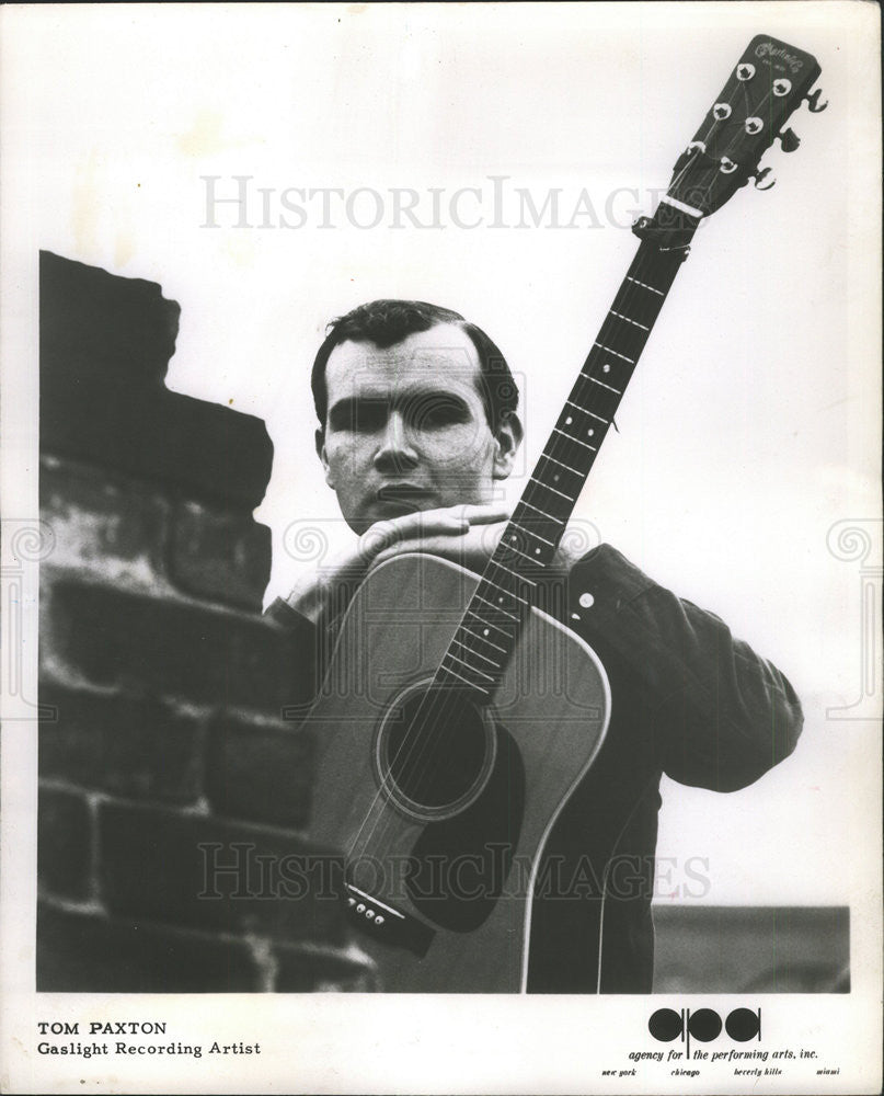 1964 Press Photo Tom Paxton American folk singer singer songwriter Rambling Boy - Historic Images