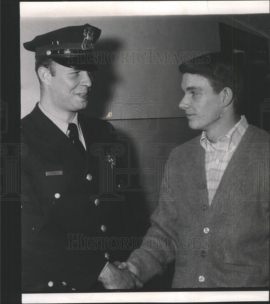 1967 Press Photo Ronald Pecka Chicago Police David Cordin CTA Employee - Historic Images