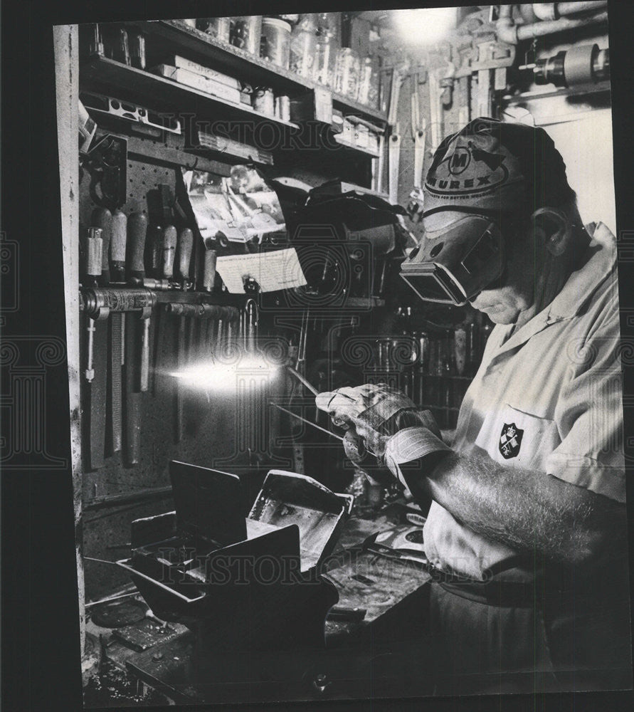 1969 Press Photo Philip A Pearlman Businessman Sculptor - Historic Images