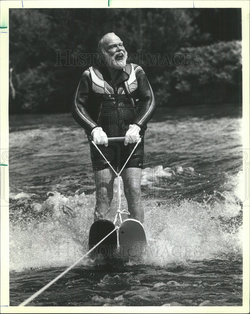 1984 Press Photo Tommy Bartlett Water Skiing - Historic Images