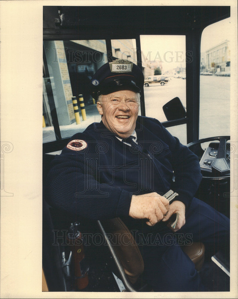 1987 Press Photo Ed Barry CTA Bus Driver - Historic Images