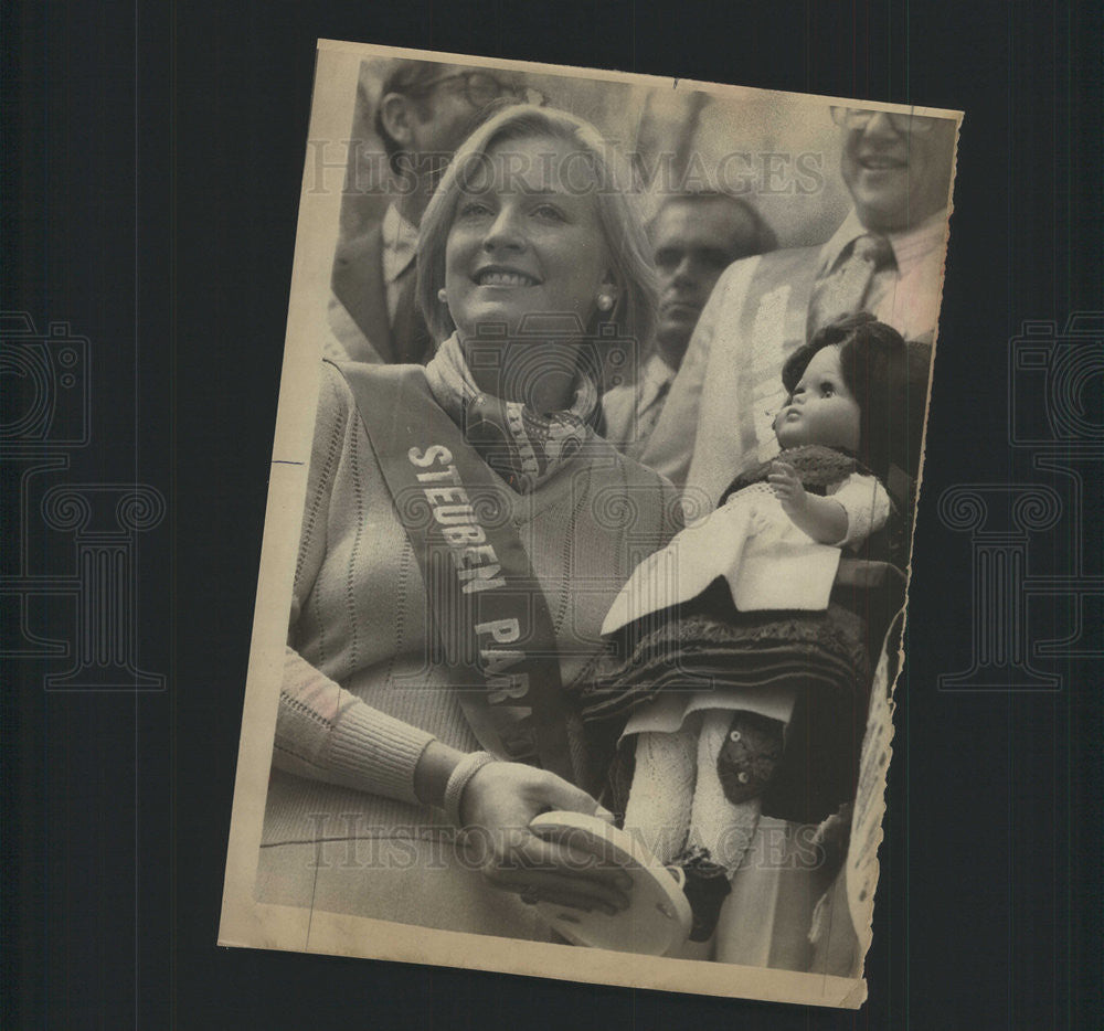 1976 Press Photo Susan Ford American Photojournalist Author - Historic Images