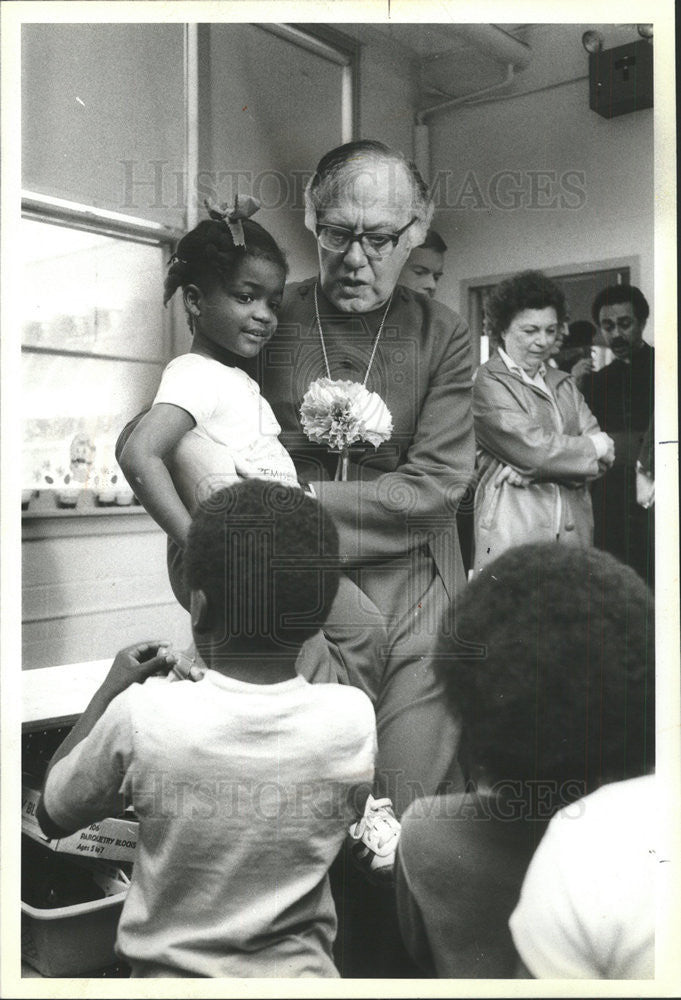 1981 Press Photo Rev Robert A Runcie Visits Chase House - Historic Images