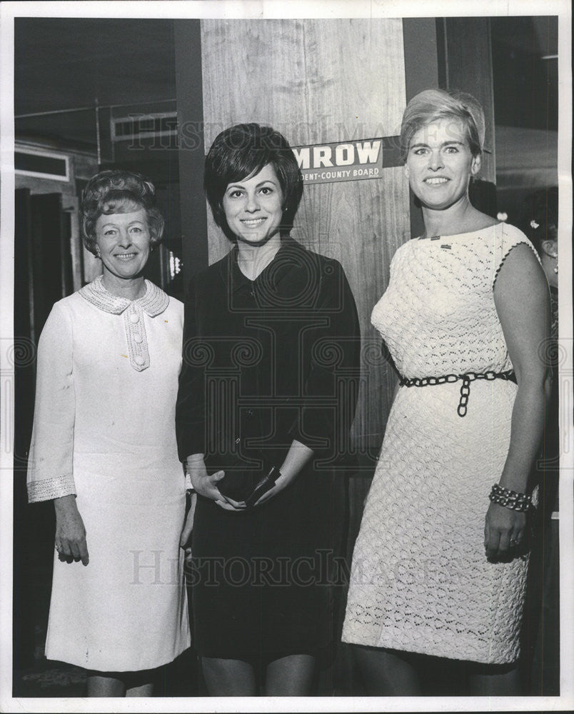 1966 Press Photo Harry H Semrew Cook County Board of Commissioners - Historic Images