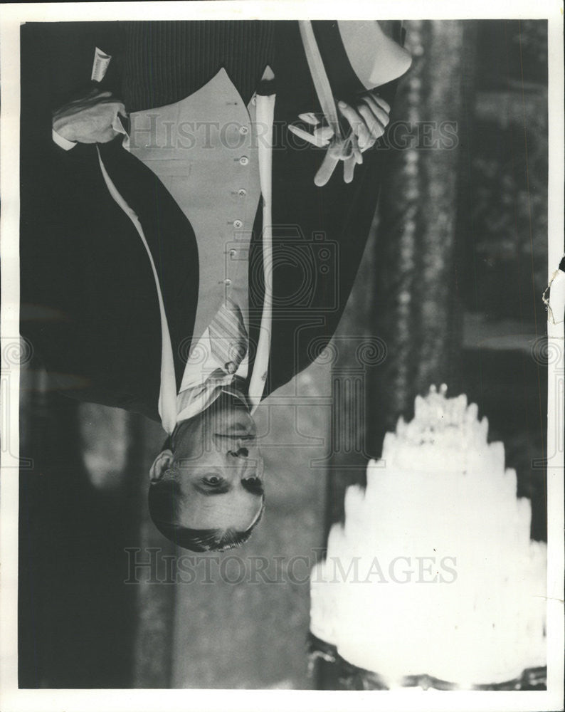 1978 Press Photo Florenz Ziegfeld Jr Paul Shenar Broadway Great Showman elegance - Historic Images