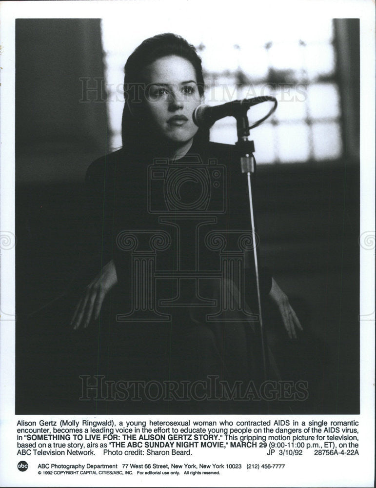 1992 Press Photo Molly Ringwald Alison Gertz Story ABC Television Network Film - Historic Images