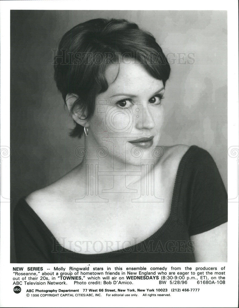 1996 Press Photo Molly Ringwald Stars From Producers Of Roseanne In Townies - Historic Images