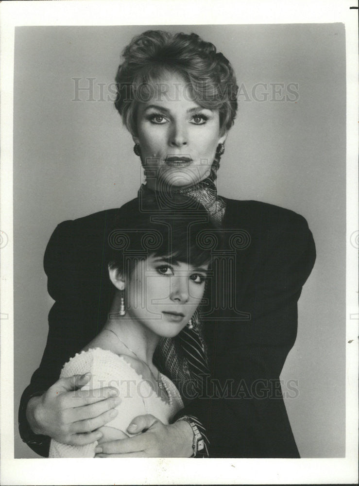 1986 Press Photo Mariette Hartley Susan Rinell teenager daughter teacher Guy - Historic Images