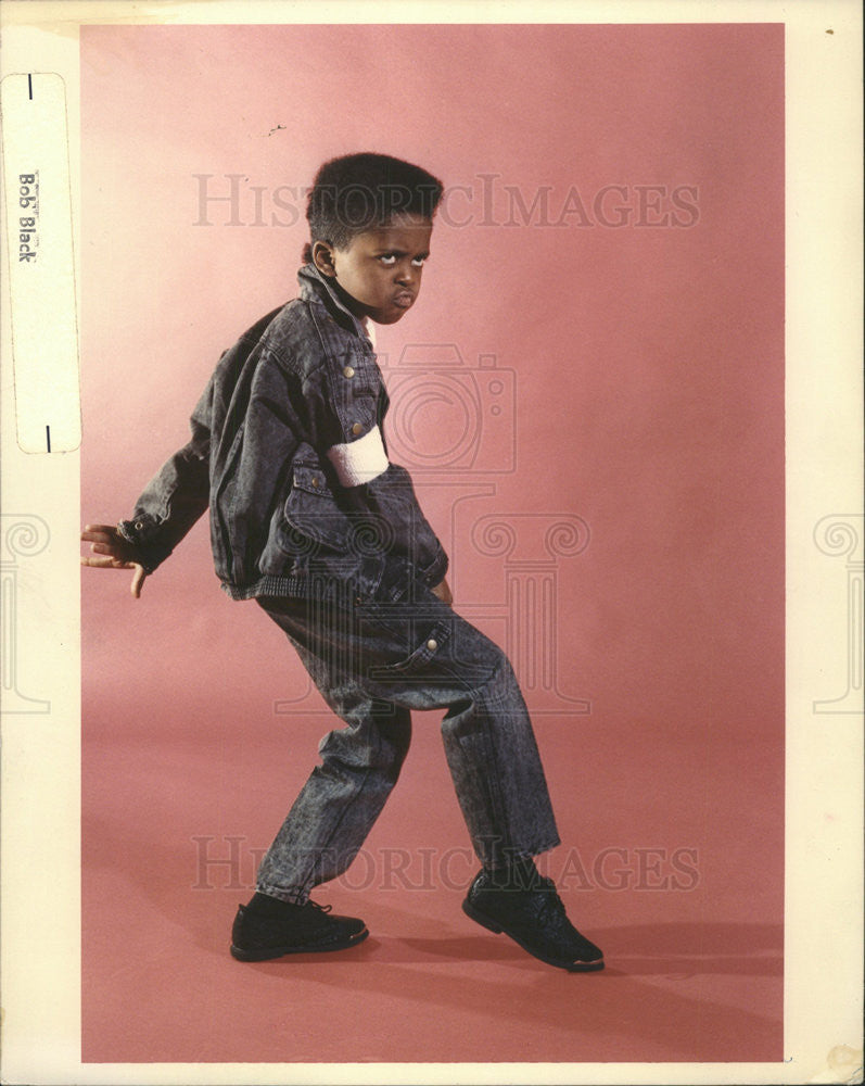 1990 Press Photo Robert Geremaine Riley Michael Jackson AKA Detroit Pistons game - Historic Images