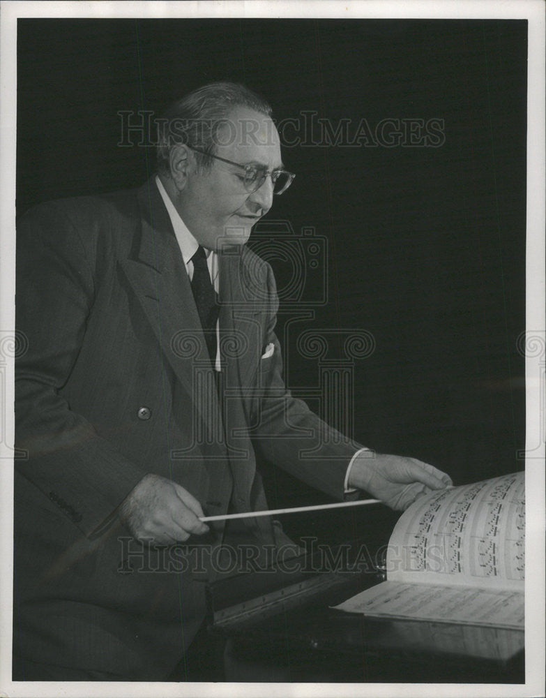 1948 Press Photo Piostro Symphonette Mishel Piastrol conductor Violin Virtuoso - Historic Images