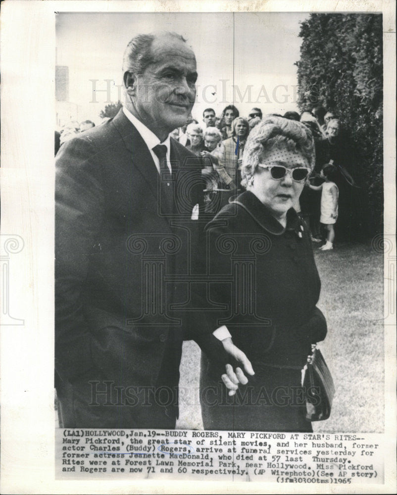 1965 Press Photo Buddy Rogers &amp; Mary Pickford At Funeral - Historic Images