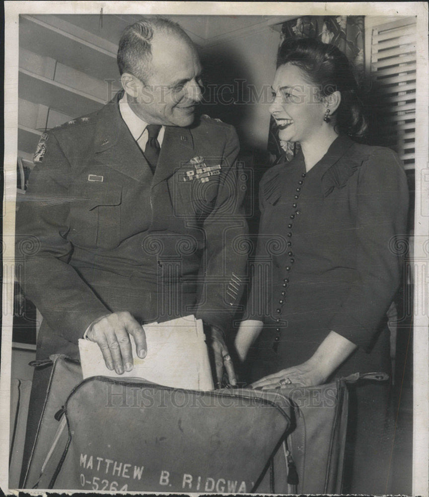 1951 Press Photo General Ridgway Fort Myer Army command Walton Walker Wife Jeep - Historic Images