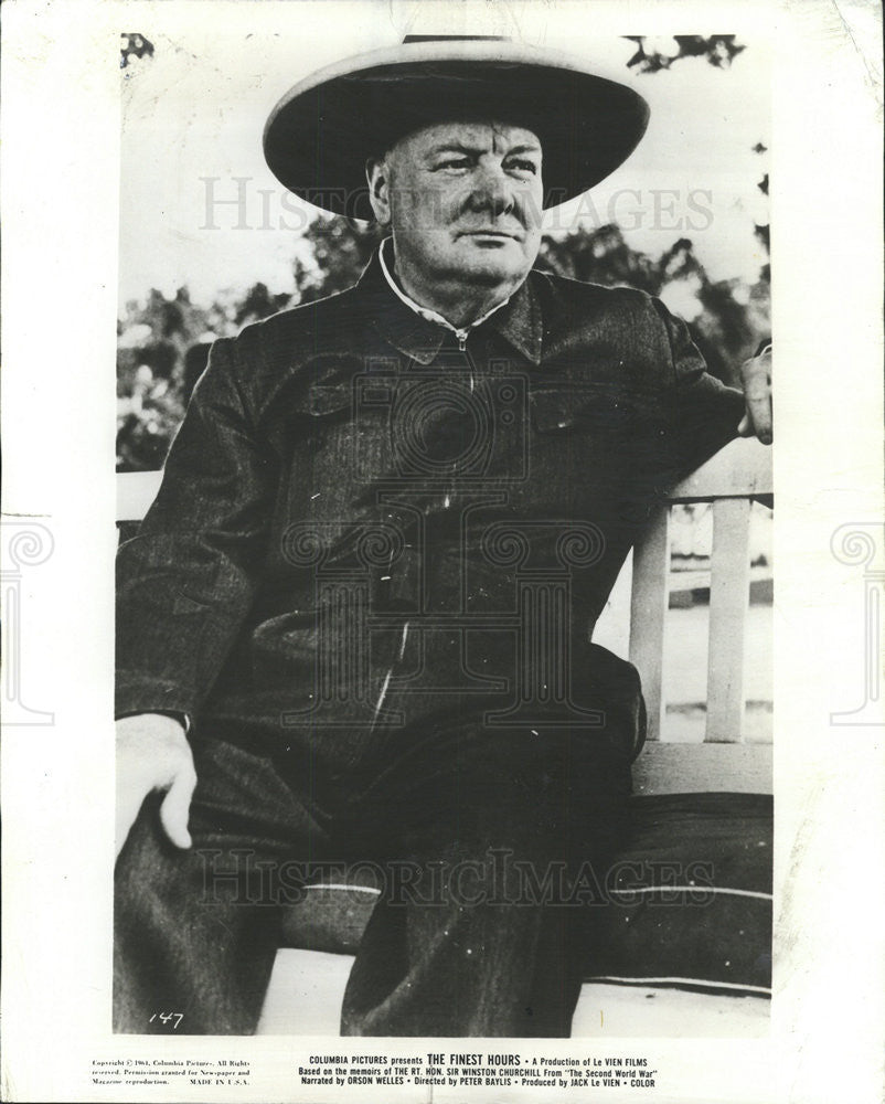 1965 Press Photo Churchill Relaxes Favorite Outfits Siren Suit Minute Put Peter - Historic Images