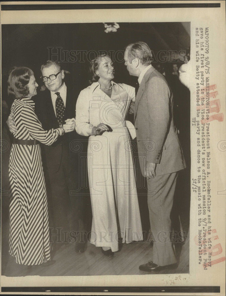 1975 Press Photo Vice President Nelson Rockefeller - Historic Images