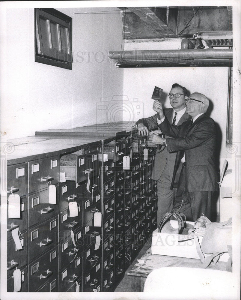 1960 Press Photo Chicago Historical Paul Angle Joseph Simmons - Historic Images