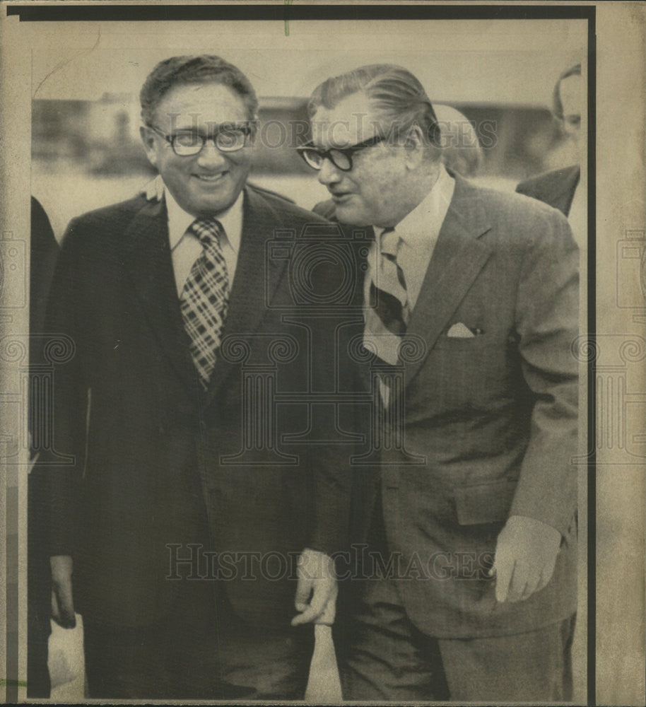 1975 Press Photo Nelson A. Rockefeller Henry Kissinger - Historic Images