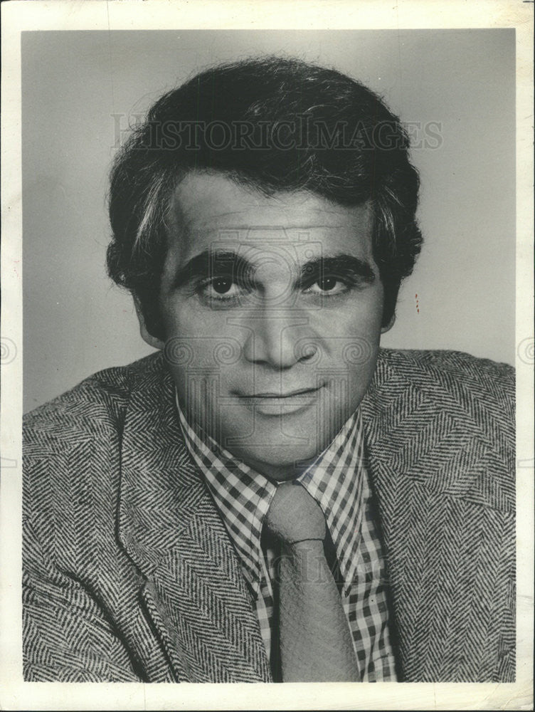 1975 Press Photo Alex Rocco American Actor - Historic Images