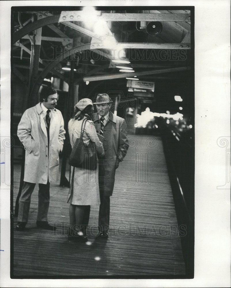 1976 Press Photo Police James Rochford and Jeanette Lane - Historic Images