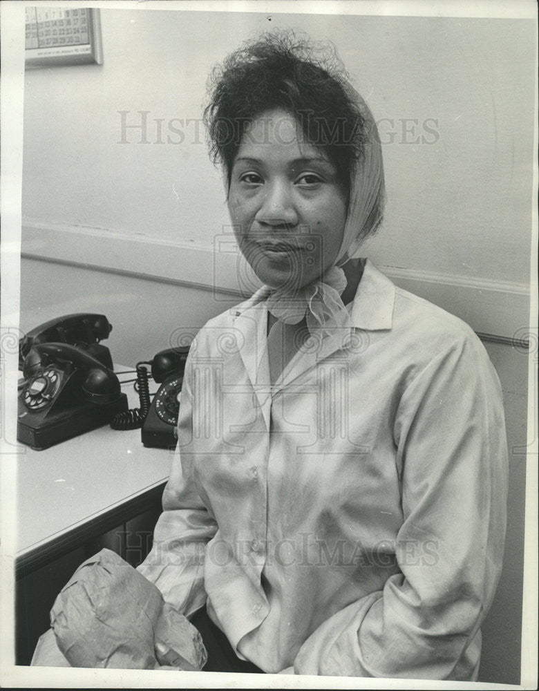 1965 Press Photo Ann Rogers Kimbark Van Buren North South Subway Station - Historic Images