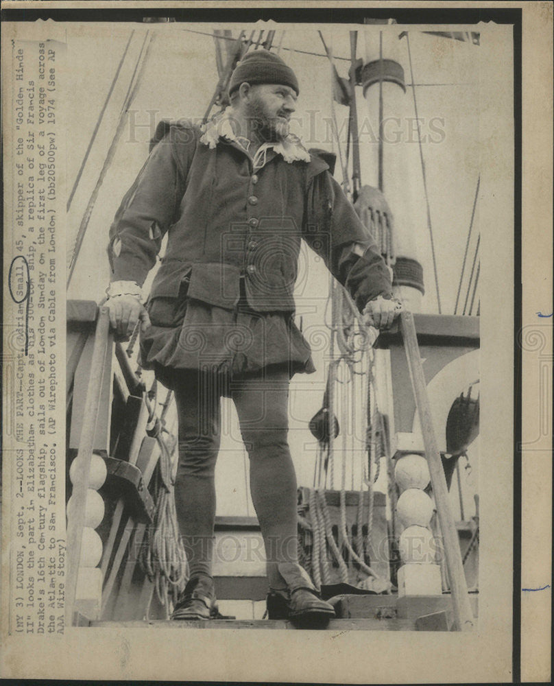 1974 Press Photo Captain Adrian Small Golden Hinde II Francis Drake - Historic Images
