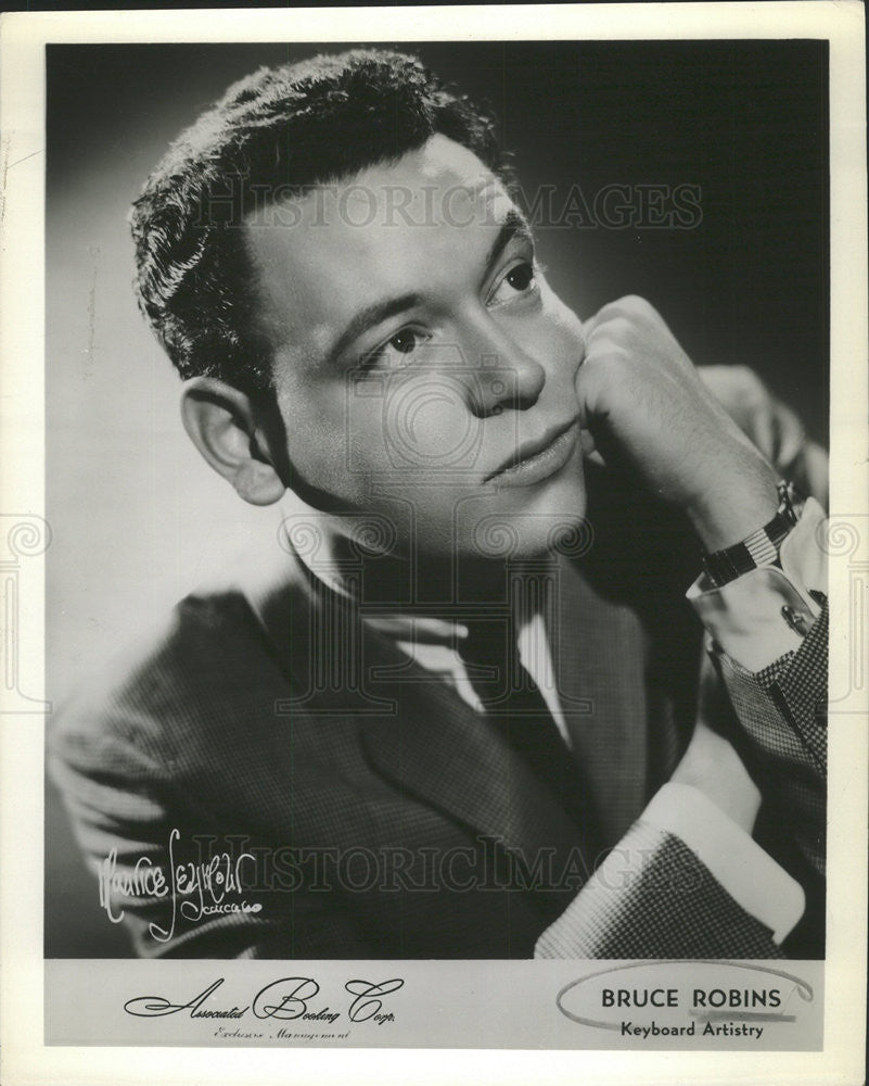 1967 Press Photo Bruce Robins Keyboard Artistry  Featured Pianist - Historic Images