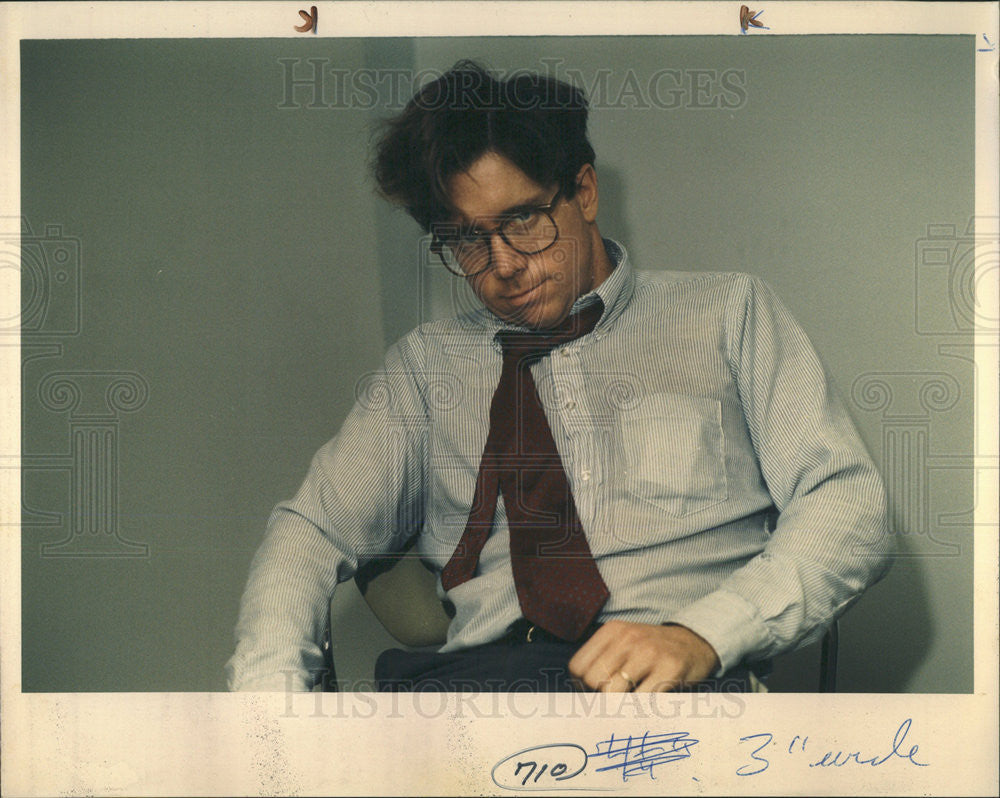 1987 Press Photo Reporter Jim Ritter Before Ollie North Haircut - Historic Images