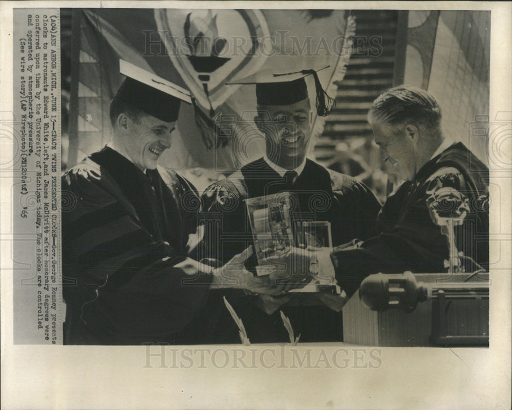 1965 Press Photo White McDivitt Romney Astronaut - Historic Images