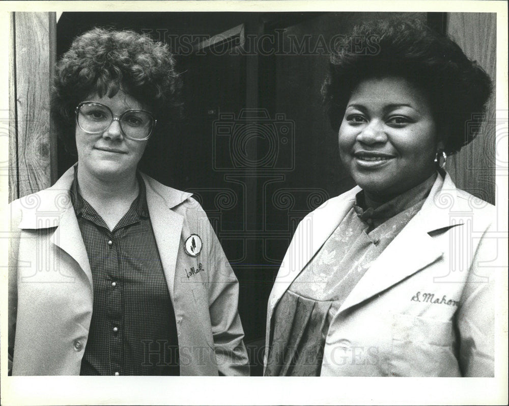 1983 Press Photo Dr. Catherine McGinnes Dr. Sylvia Mahone Family Practice - Historic Images