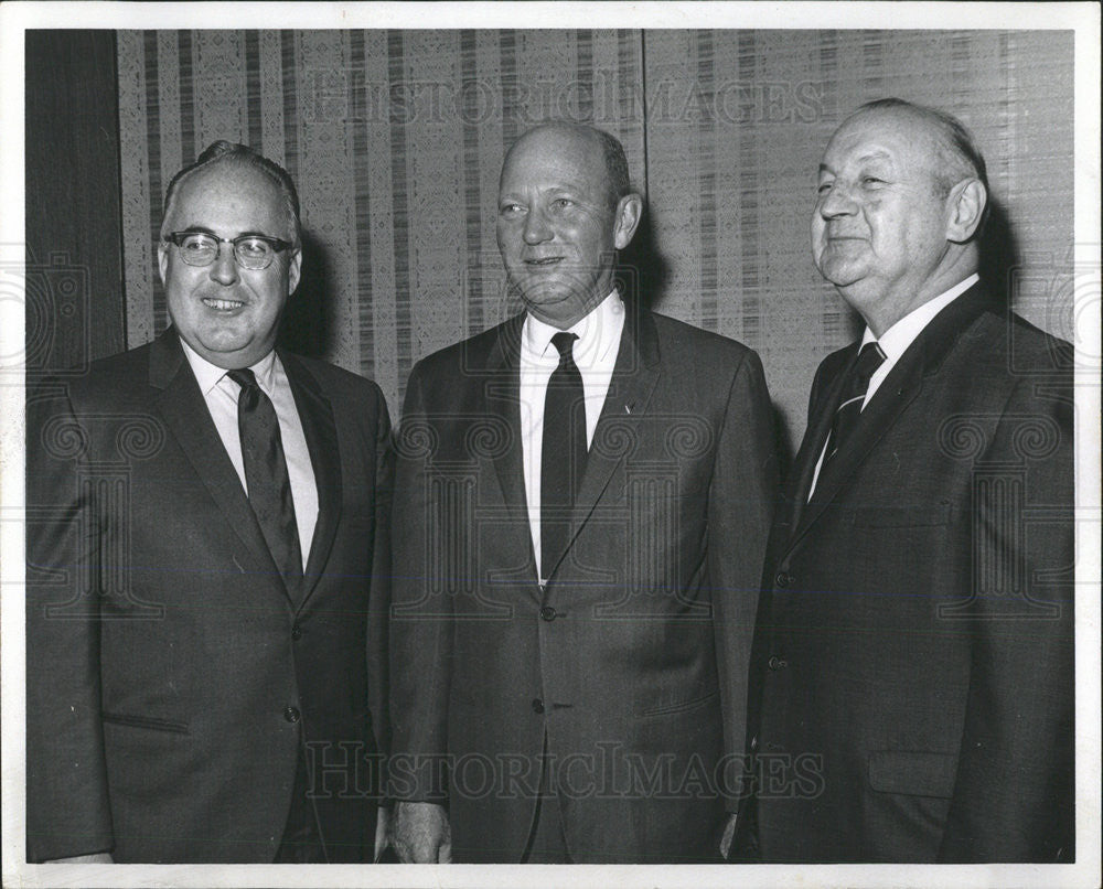 1969 Press Photo Kott McEnerney Schoenhofen - Historic Images