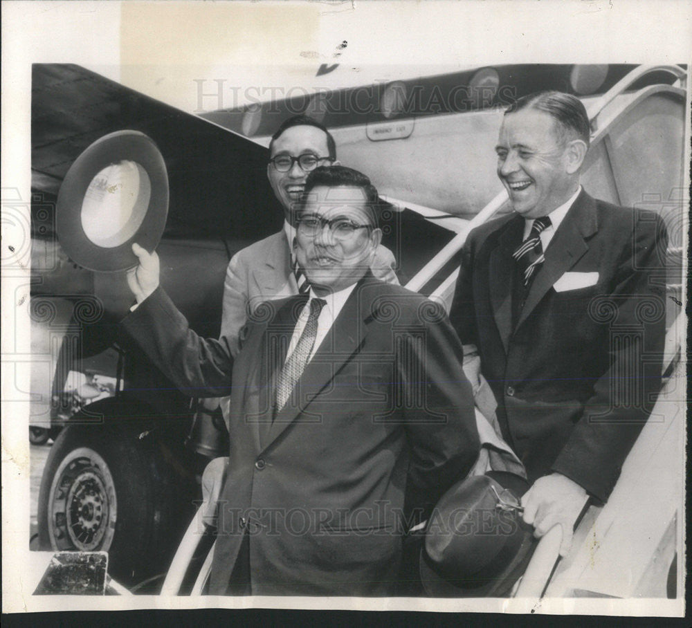 1953 Press Photo Prime Minister South Korea Paik Too Chin Wilfred D. Reeves UN - Historic Images