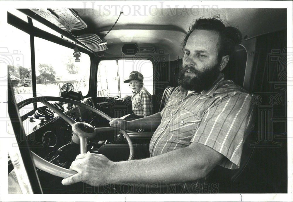 1979 Press Photo Edward F. Sensor Illinois Truckers Assn. Executive &amp; Driver - Historic Images