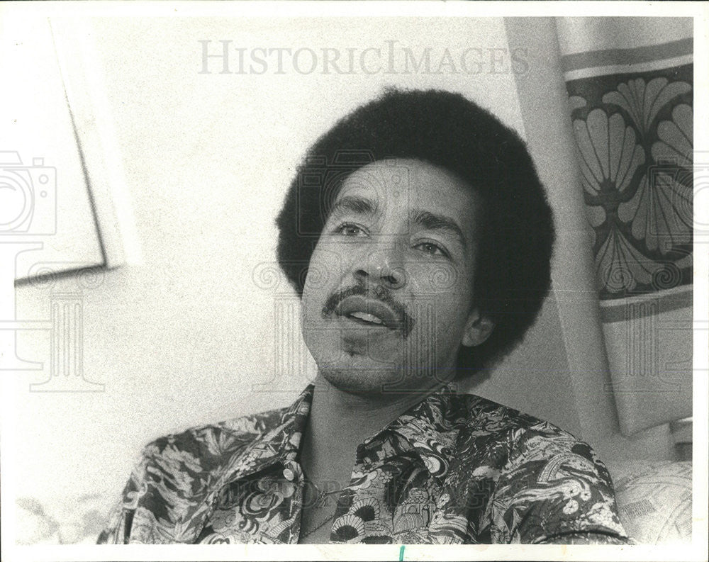 1977 Press Photo Smokey Robinson Story Lloyd Sachs Jean Show Lenahan - Historic Images