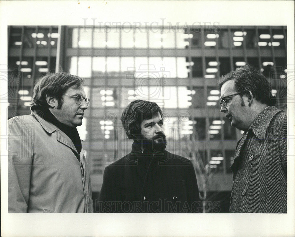 1975 Press Photo Joel Weisman, Political Editor - Historic Images