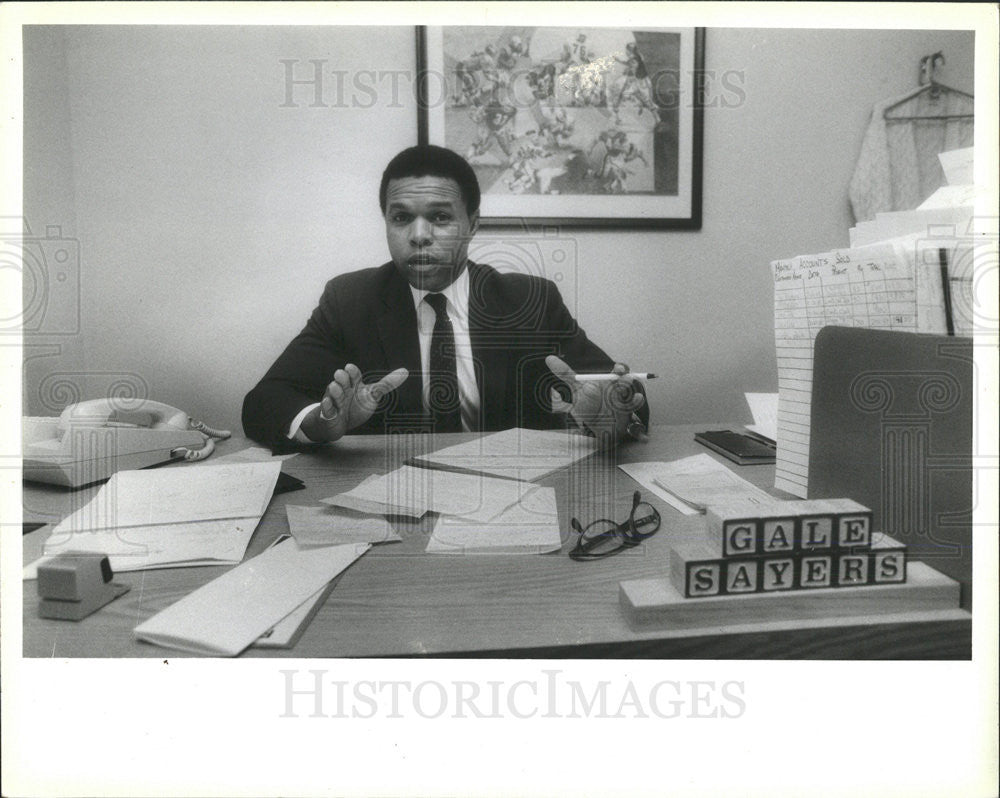 1985 Press Photo Gayle Sayers Owner Computer Products Distributing Company - Historic Images