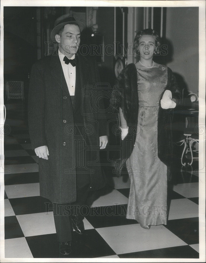 1965 Mr. and Mrs. Norris Love Arrives to Bachelors and Benedict Ball-Historic Images