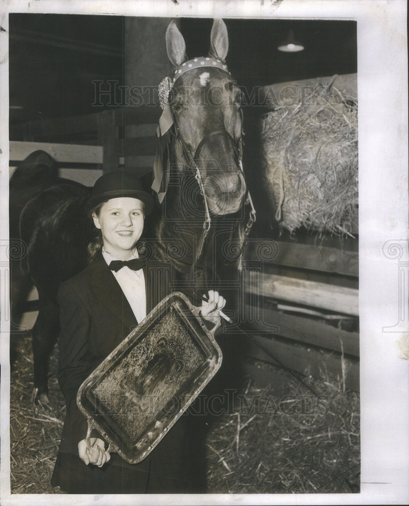 1955 Judy Marks and &quot;Plumb Beautiful&quot; are Winners of Amateur Event-Historic Images