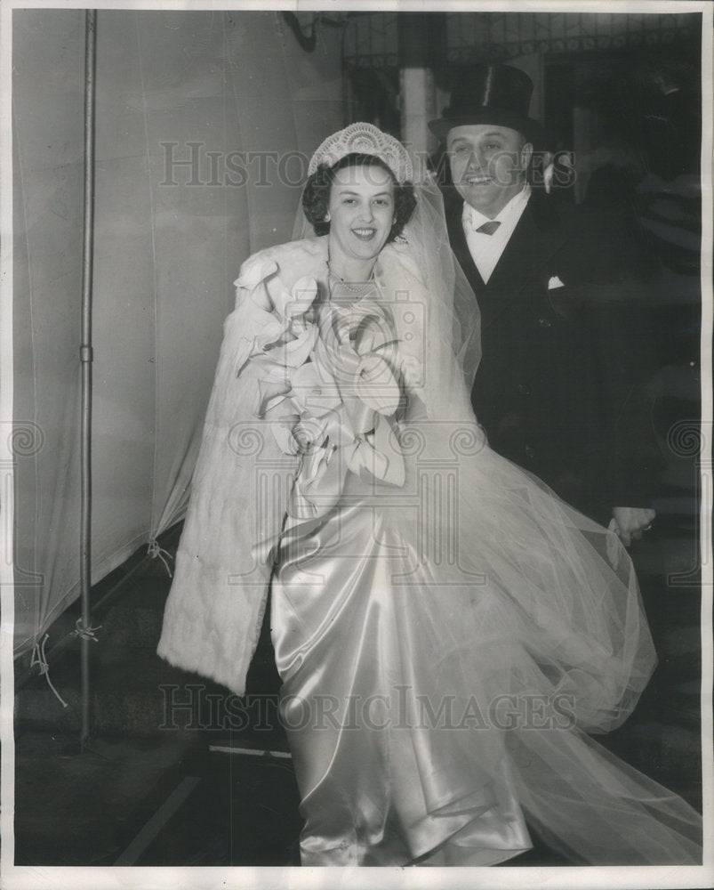 1947 St Philip Neri Church John Jarecki marriage Harry County Judge-Historic Images