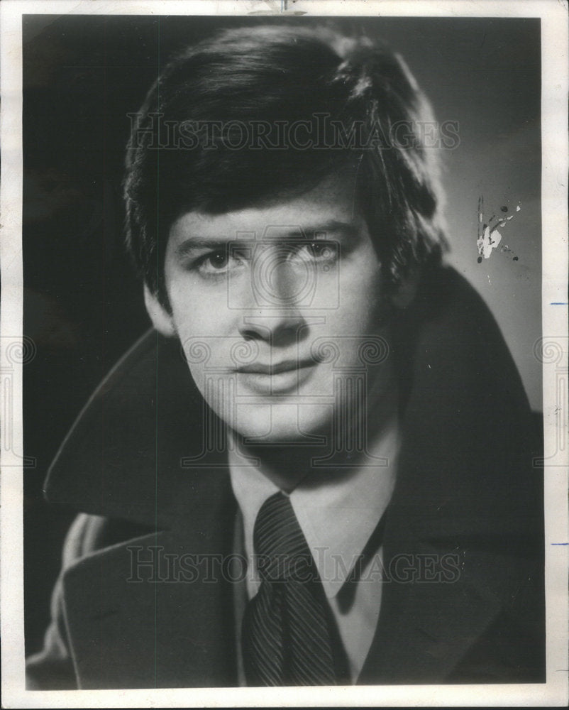 1972 Press Photo Calvin Klein Designer Prefer Classic Line Remain Style Thumb - Historic Images